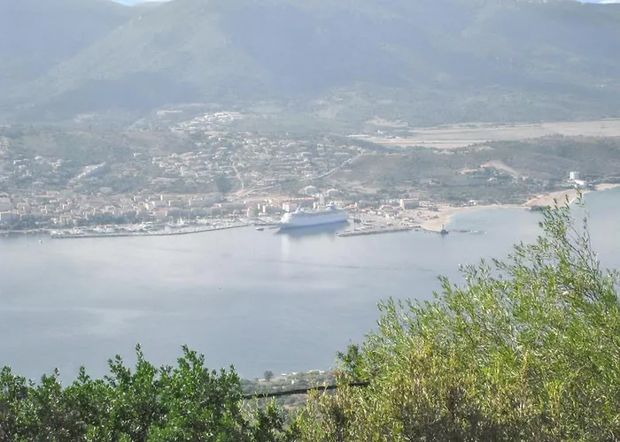 Maison Charmante Avec Vue Sur La Mer, + Cheminee